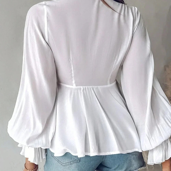 White Sexy Women's Contrast Lace Long Lantern Sleeve Blouse - Picture 2 of 3